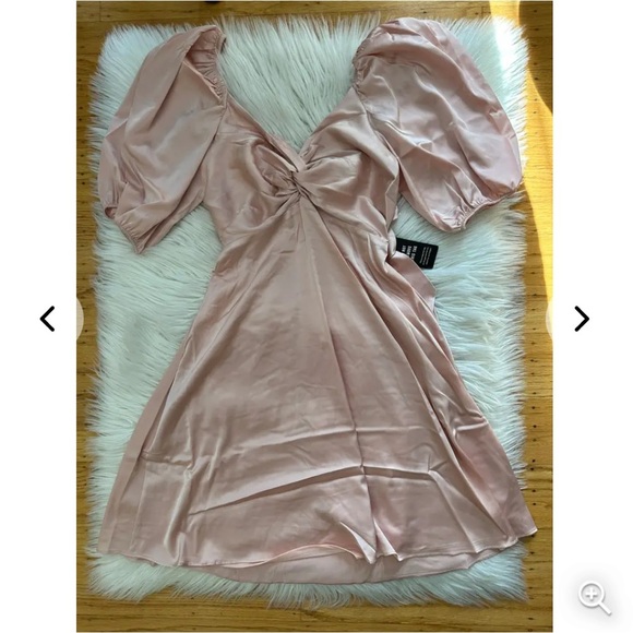 NWT EXPRESS Satin Twist Front Puff Sleeve Mini Dress - Picture 7 of 12